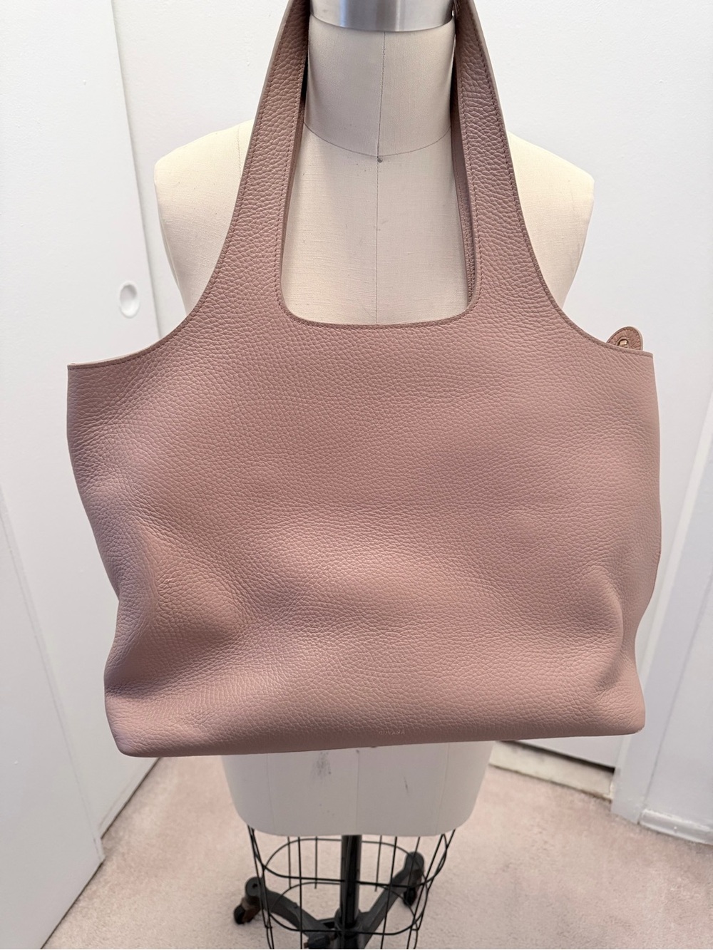 Cuyana System Zipper Tote 16-Inch in Cappuccino Italian Pebbled Leather